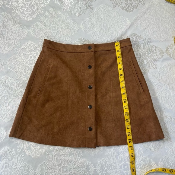Lush Microsuede Button Front Mini Skirt Brown / Tan Size Medium - Picture 4 of 8